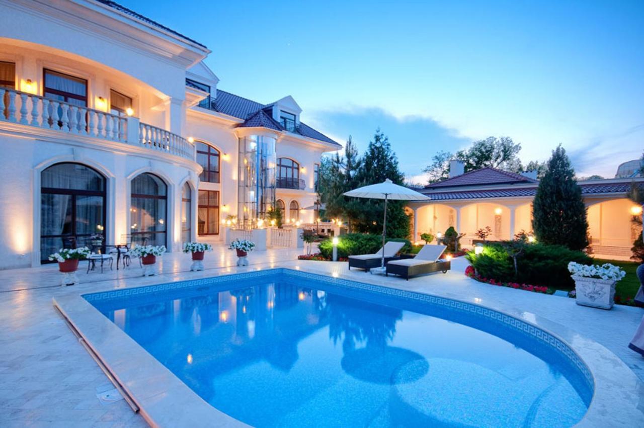 Villa Le Premier - Maestro Odesa Exterior foto