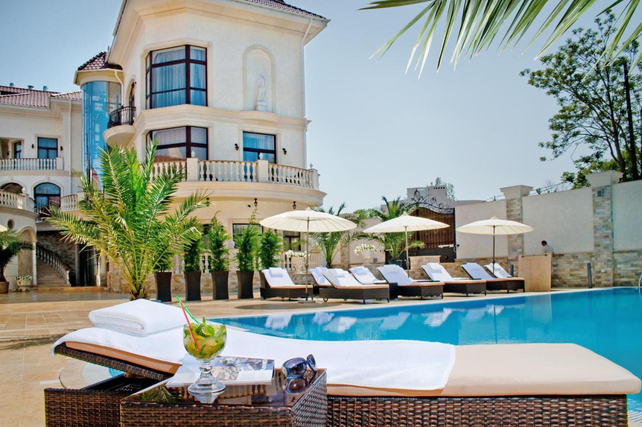 Villa Le Premier - Maestro Odesa Exterior foto