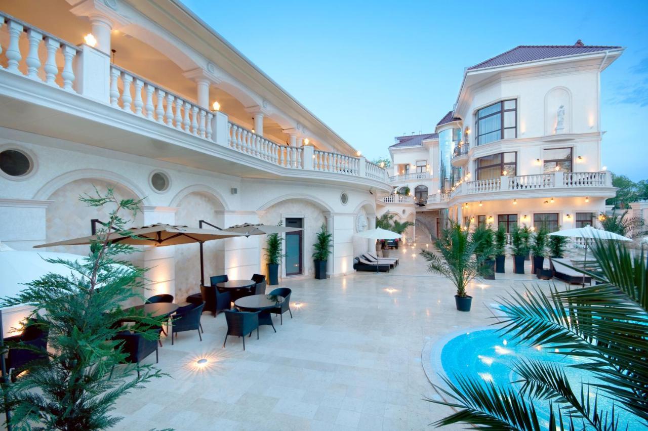 Villa Le Premier - Maestro Odesa Exterior foto