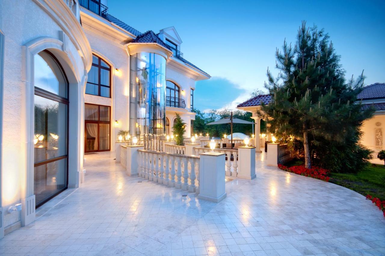 Villa Le Premier - Maestro Odesa Exterior foto