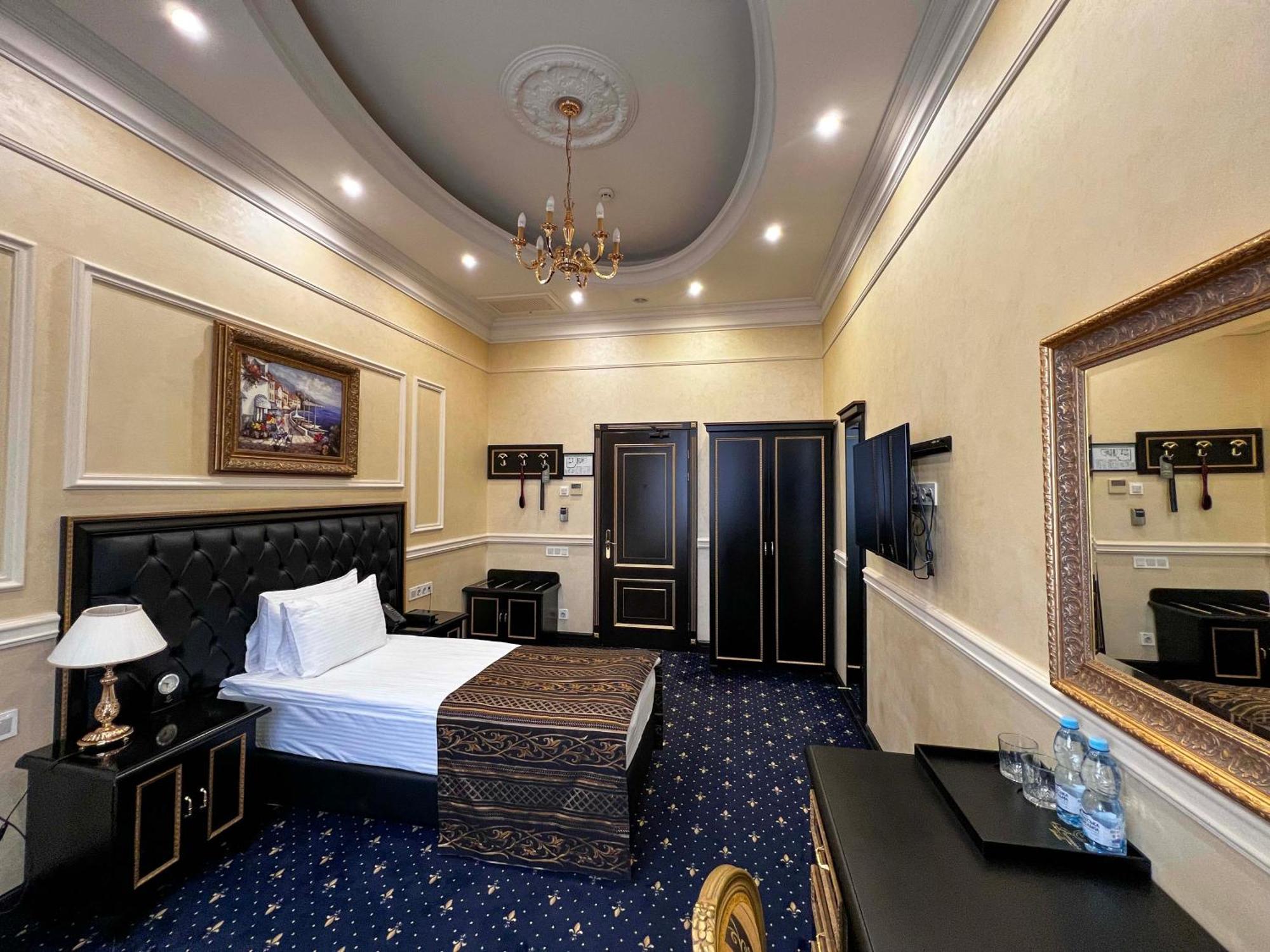 Villa Le Premier - Maestro Odesa Exterior foto