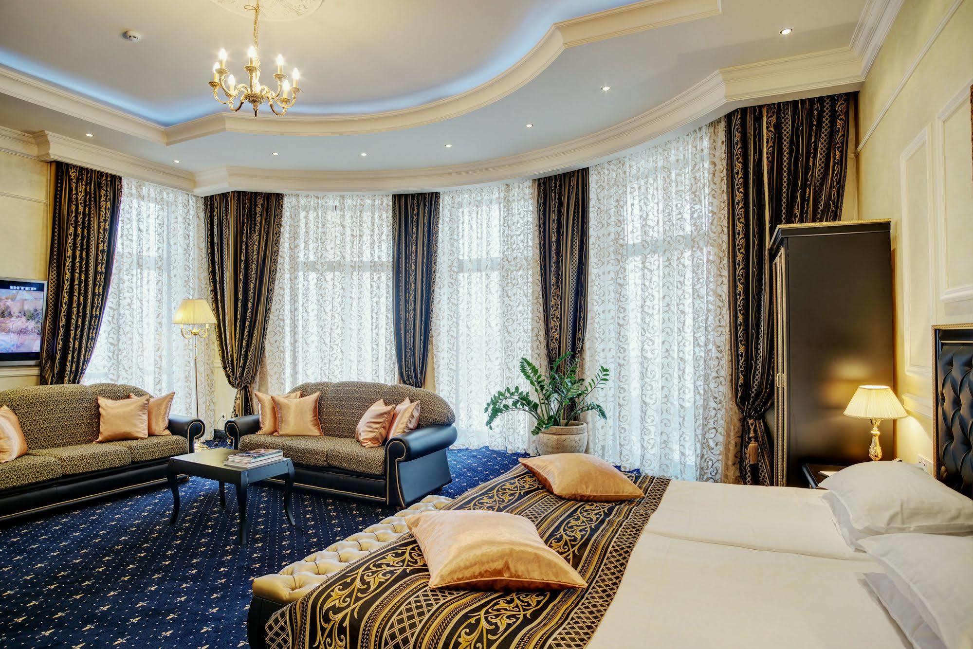 Villa Le Premier - Maestro Odesa Exterior foto